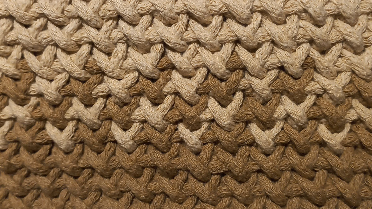 Knitting with braided yarn